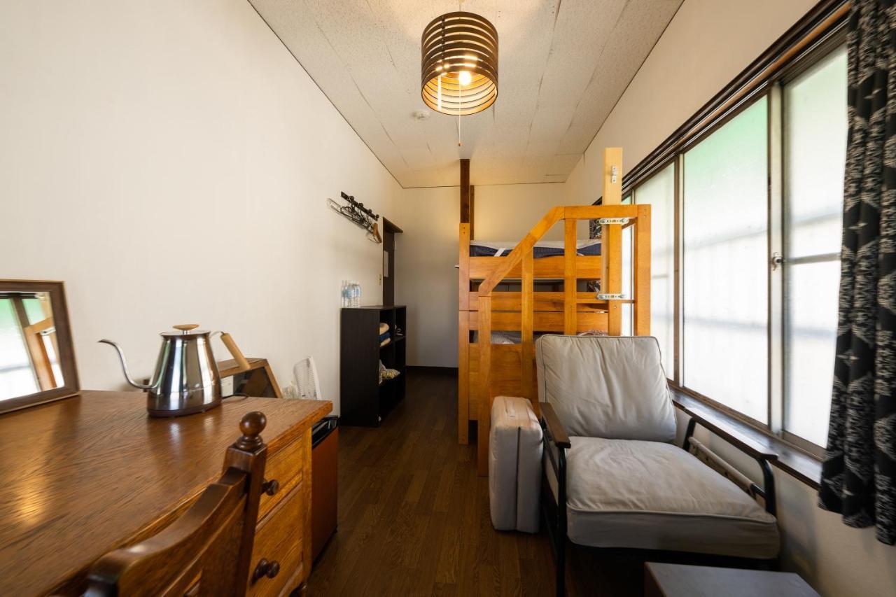 Bed&Cafe Onzo オンゾー Hotel Onomichi Exterior photo